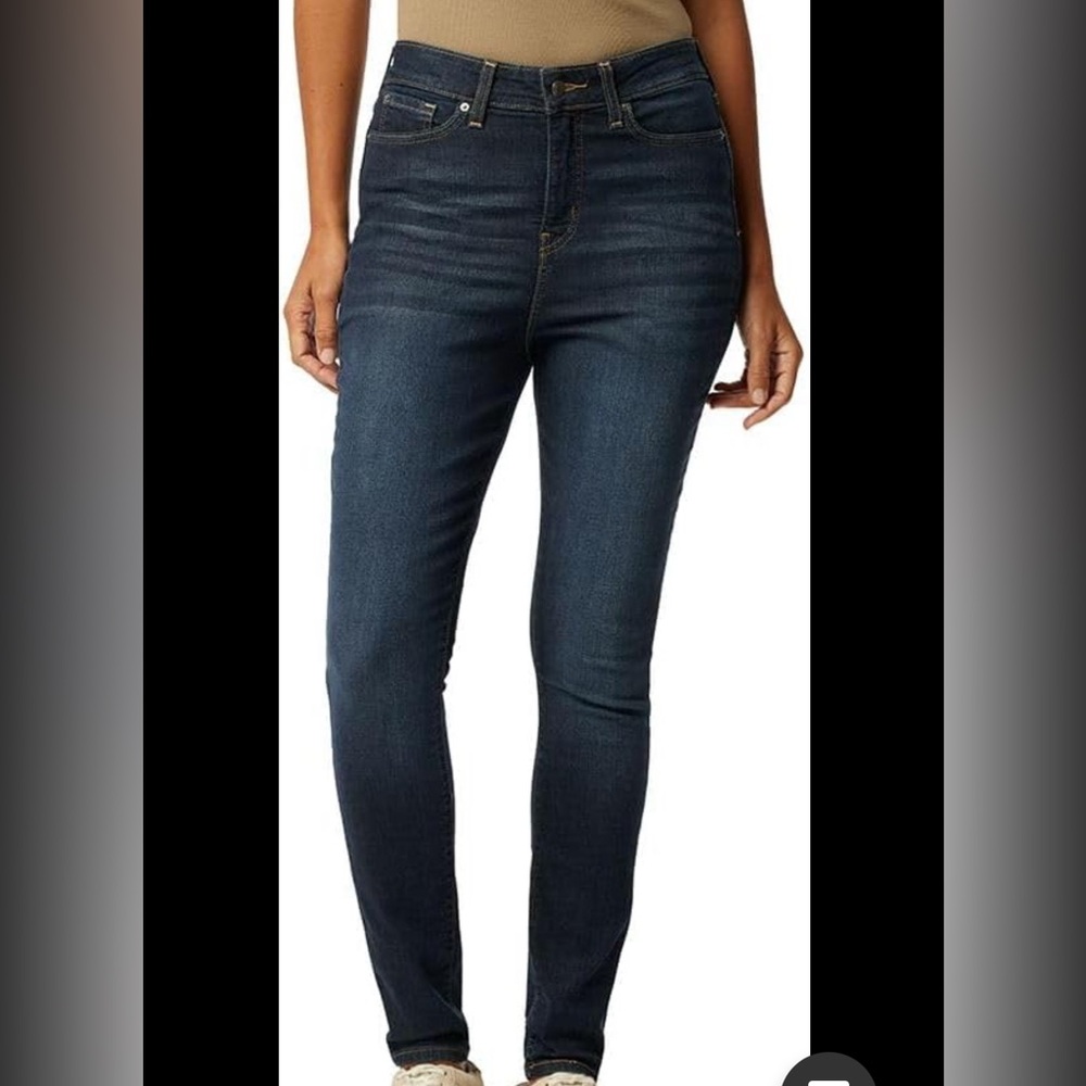 Levi Strauss Mid Rise Skinny Dark Blue Womens Jeans - size 14/32